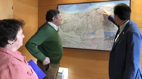 Gochicoa con alcalde de  Ribamont&aacute;n al Mar