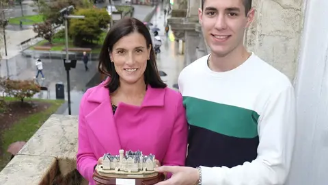 Gema Igual felicita al Campe&oacute;n de Espa&ntilde;a de Bolos Sub-23, Jos&eacute; Manuel Gonz&aacute;lez