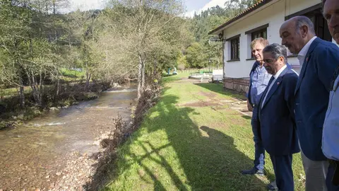 Revilla y Maz&oacute;n en una visita a Vald&aacute;liga