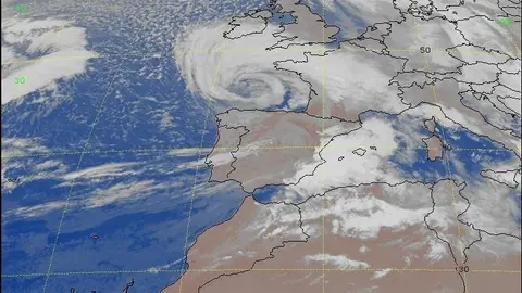 Mapa de Espa&ntilde;a donde puede apreciarse una borrasca profunda