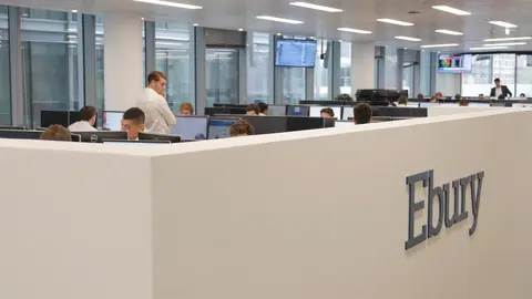 Oficina Ebury fintech