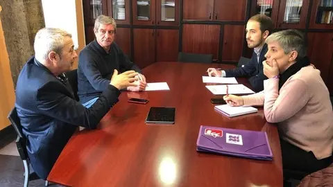 Candidatos de Unidas Podemos se re&uacute;nen con CCOO