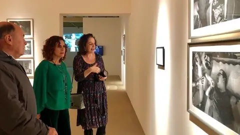 La consejera Ana bel&eacute;n &Aacute;lvarez visita la exposici&oacute;n de Aspace