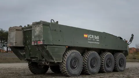 Futuro Veh&iacute;culo VCR 8X8 Drag&oacute;n