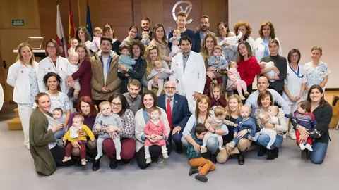 El consejero de Sanidad, Miguel Rodr&iacute;guez, asiste al homenaje a las donantes de leche