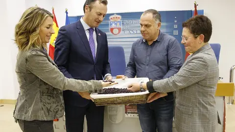 Presentaci&oacute;n de la XV Feria de la Alubia y la Hortaliza de Casar de Periedo