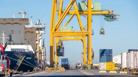 Muelle Sur del puerto de Huelva.