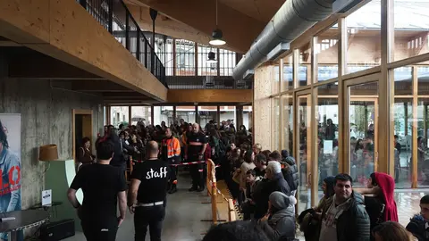 OLYMPUS DIGITAL CAMERA         