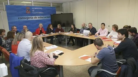 Marina Lomb&oacute; con el resto de miembros de la Mesa Sectorial de Personal Docente