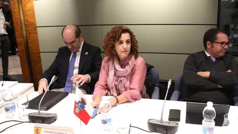 La consejera de Empleo y Pol&iacute;ticas Sociales, Ana Bel&eacute;n &Aacute;lvarez, en la sectorial de Empleo