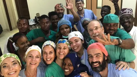 Pr&aacute;cticas de estudiantes de Medicina de la UC en Kenia