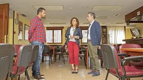 La consejera y el alcalde en un momento de la visita