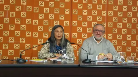 Lidia D&iacute;az, presidenta de la Asociaci&oacute;n Espa&ntilde;ola contra la Despoblaci&oacute;n, y Javier Nodar, secretario de Union Guardias Civiles