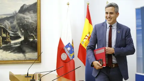 Pablo Zuloaga, vicepresidente y portavoz del Gobierno de Cantabria en rueda de prensa para informar de los acuerdos del Consejo de Gobierno