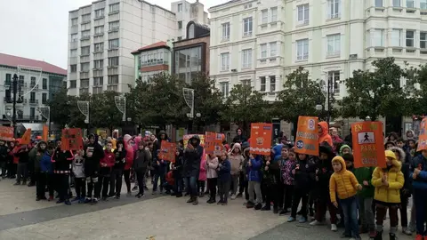 Acto homenaje v&iacute;ctimas accidentes de tr&aacute;fico Torrelavega