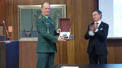 La Guardia Civil recoge en Santander el Premio a la Independencia Judicial de AJFV
