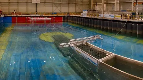 Gran tanque de ingenier&iacute;a marina del IH Cantabria 