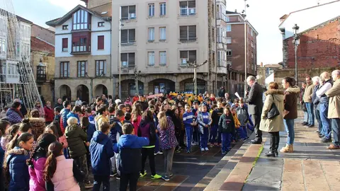 Concentraci&oacute;n contra la violencia de g&eacute;nero en Reinosa