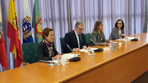 Fiscal Pilar Mar&iacute;n N&aacute;jera en una conferencia en la UC