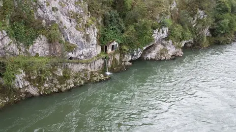 R&iacute;o Nal&oacute;n de Asturias.
