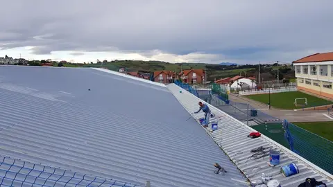 Obras cubiertas pabell&oacute;n municipal de Suances