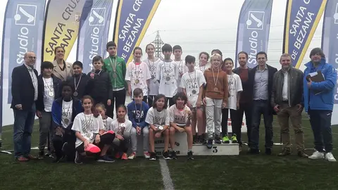 Participantes en la Olimpiada Escolar celebrada en Soto de la Marina