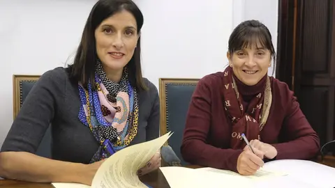 Gema Igual firma convenio colaboraci&oacute;n Ayuntamiento con asociaci&oacute;n esclerosis m&uacute;ltiple