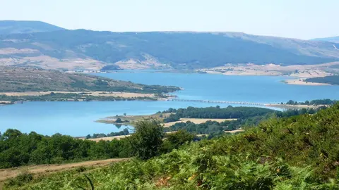 Pantano del Ebro
