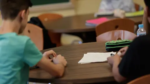 Estudis, estudiants, classes, col&middot;legi, escoles, aules (arxiu)