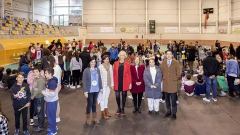 La consejera de Educaci&oacute;n en el D&iacute;a de la Discapacidad en el CEIP Juan de Herrera y el CEE Parayas