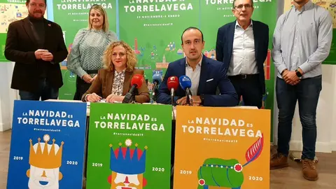 El alcalde, Javier L&oacute;pez Estrada, y la concejal de Festejos, Patricia Portilla, han presentado la programaci&oacute;n 'La Navidad es Torrelavega'