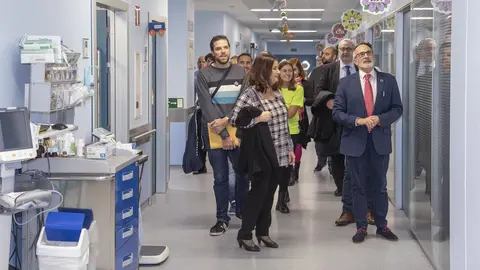El consejero de Sanidad, Miguel Rodr&iacute;guez, asiste al acto con motivo del &lsquo;Premio a la mejor labor de humanizaci&oacute;n sanitaria&rsquo;, otorgado por New Medial Economics a &lsquo;Buscando Sonrisas&rsquo; por su trayectoria