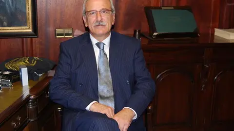 Mart&iacute;n Vega Uribarri, reelegido decano y presidente de los Ingenieros Industriales de Cantabria