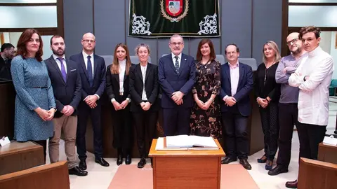 Nota Uc Toma De Posesi&oacute;n De Un Catedr&aacute;tico Y Ocho Profesores Titulares En Diversas &Aacute;reas De Conocimiento De La Uc