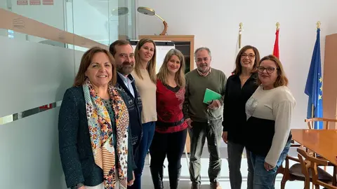 Representantes de SAE se re&uacute;nen con el director general de Pol&iacute;ticas Sociales, Julio Soto, y a la directora del Instituto C&aacute;ntabro de Servicios Sociales (ICASS), Mar&iacute;a Antonia Mora