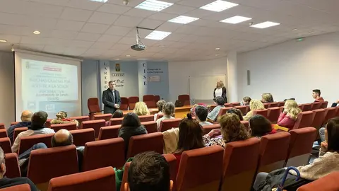 Jornada informativa de la lanzadera de empleo que ha tenido lugar este jueves en Laredo