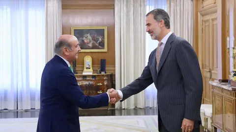 Jos&eacute; Mar&iacute;a Maz&oacute;n con Felipe VI