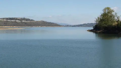 Pantano del Ebro