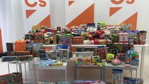 J&oacute;venes Ciudadanos organiza una recogida solidaria de juguetes y alimentos