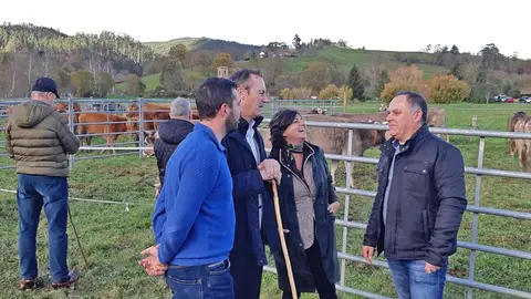El consejero de Desarrollo Rural, Ganader&iacute;a, Pesca, Alimentaci&oacute;n y Medio Ambiente, Guillermo Blanco, asiste a la feria ganadera anual de Santa Luc&iacute;a en Cabez&oacute;n de la Sal