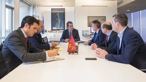 El consejero de Innovaci&oacute;n, Industria, Comercio y Transporte, Francisco Mart&iacute;n, se re&uacute;ne con la Asociaci&oacute;n de Empresas con Gran Consumo de Energ&iacute;a