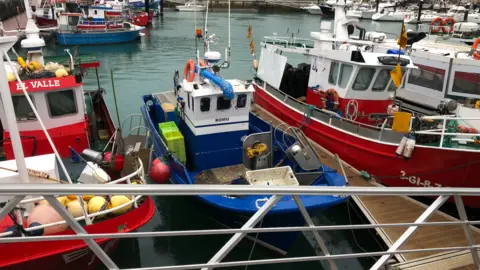 Captura de pantalla 2019-12-17 a las 10.59.27