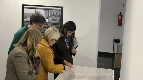 Exposici&oacute;n '&Aacute;lbum de Par&iacute;s, 1956', de &Aacute;ngel de la Hoz