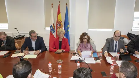 Ana Bel&eacute;n &Aacute;lvarez, consejera de Empleo, y Marina Lomb&oacute;, titular de Turismo