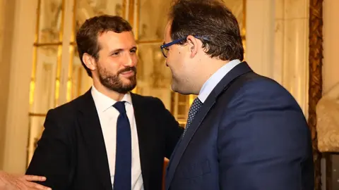 El presidente regional del PP, Paco N&uacute;&ntilde;ez, y el l&iacute;der del PP, Pablo Casado.