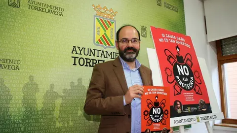 Urraca presenta la campa&ntilde;a de concienciaci&oacute;n sobre el uso de la pirotecnia en Nochevieja