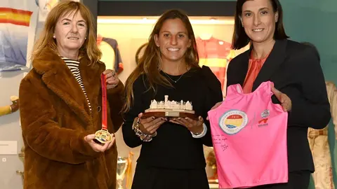 La alcaldesa recibe a Itziar Abascal