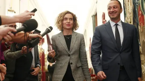 La presidenta del Congreso de los Diputados, Meritxell Batet  y el vicepresidente primero del Congreso, Alfonso Rodr&iacute;guez G&oacute;mez de Celis, a su llegada a la reuni&oacute;n de la Mesa del Congreso de los Diputados, en Madrid (Espa&ntilde;a), a 23 de diciembre de 2019.