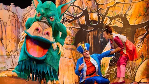 Obra 'Las aventuras de la intr&eacute;pida Valentina', de Teatro Mutis