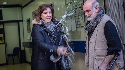 Premiados en la administraci&oacute;n 271 de Barcelona donde ha ca&iacute;do &iacute;ntegramente el primer premio del Sorteo Extraordinario de El Ni&ntilde;o 